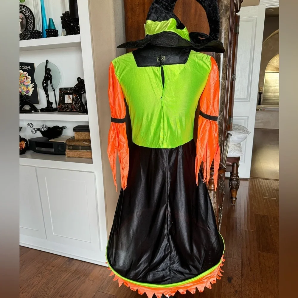 Tricks & Treats Twisted Witch Costume‎